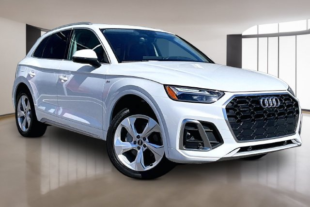 Used 2024 Audi Q5 2.0T Premium Plus w/ Premium Plus Package AWD/4WD image 1