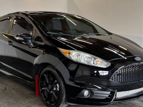 Used 2016 Ford Fiesta ST image 2