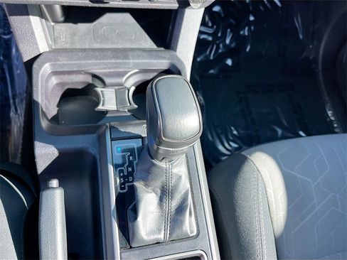 Used 2022 Toyota Tacoma TRD Sport image 16