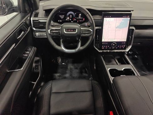 Used 2025 GMC Acadia Elevation w/ Elevation Premium Package FWD image 4