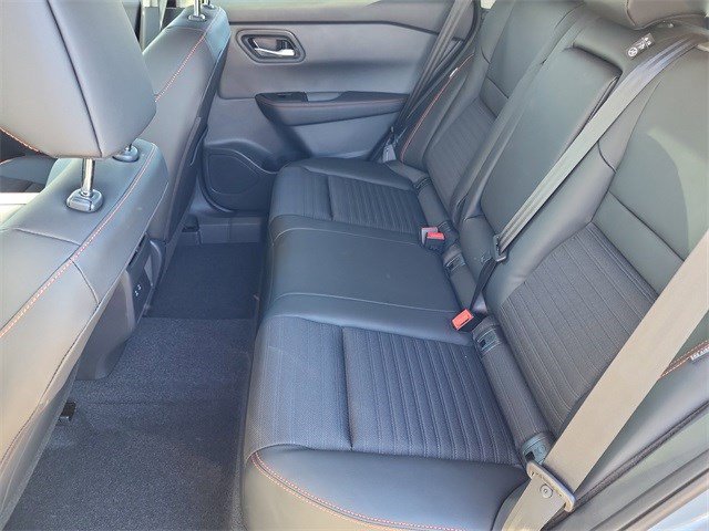 Used 2026 Nissan Rogue SV AWD/4WD image 8