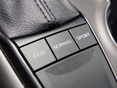 Used 2023 Toyota Camry SE FWD image 33