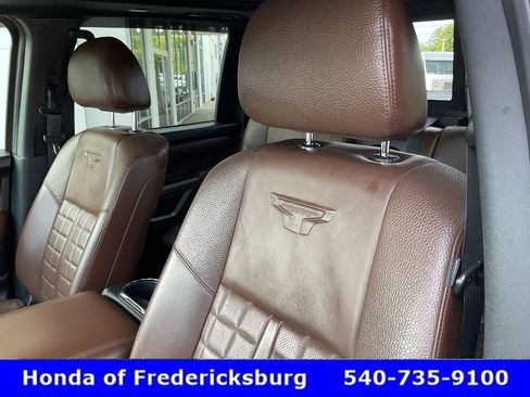 Used 2021 Nissan Titan Platinum Reserve w/ Moonroof Package AWD/4WD image 28