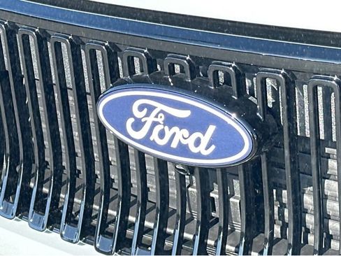 New 2026 Ford Maverick Lobo image 18