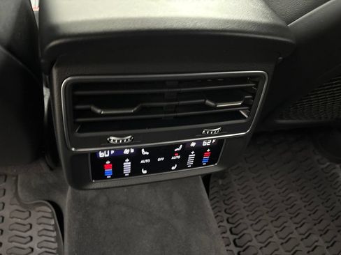 Certified 2023 Audi Q8 Premium Plus w/ Premium Plus Package AWD/4WD image 32