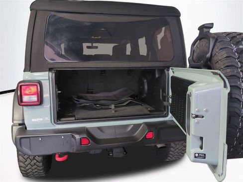 Used 2023 Jeep Wrangler Unlimited Rubicon w/ Cold Weather Group image 14