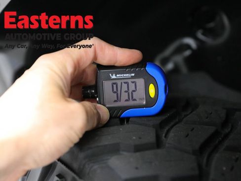 Used 2023 Jeep Wrangler Unlimited w/ Cold Weather Group AWD/4WD image 27
