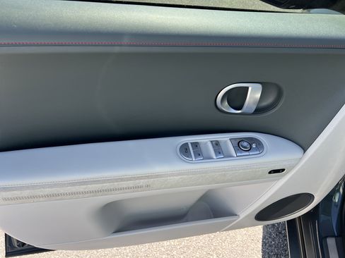 Used 2024 Hyundai Ioniq 5 Limited image 24