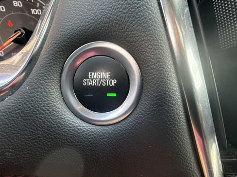 Used 2023 Chevrolet Traverse RS AWD/4WD image 17