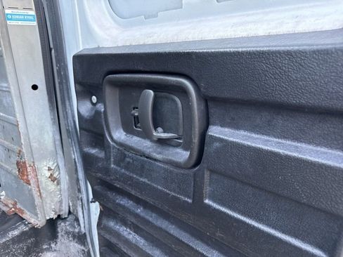 Used 2019 Chevrolet Express 2500 image 27