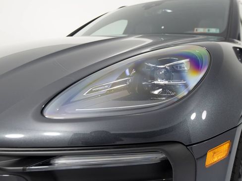 Certified 2026 Porsche Macan AWD/4WD image 42