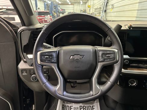 Used 2022 Chevrolet Silverado 1500 RST w/ Z71 Off-Road Package AWD/4WD image 15