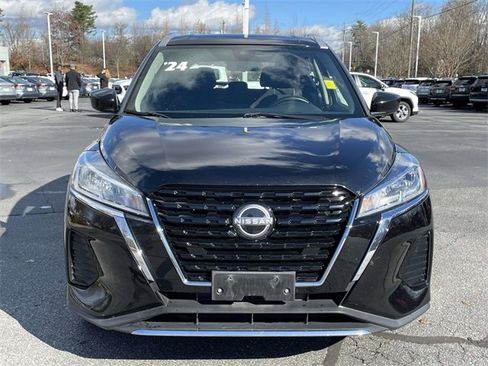 Used 2024 Nissan Kicks SV image 8