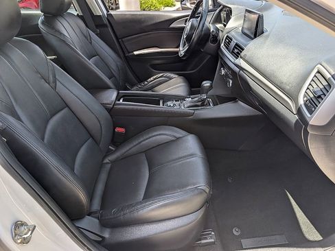 Used 2017 MAZDA MAZDA3 Touring FWD image 19