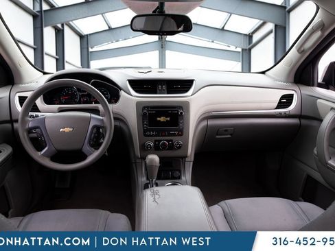 Used 2017 Chevrolet Traverse LS AWD/4WD image 5