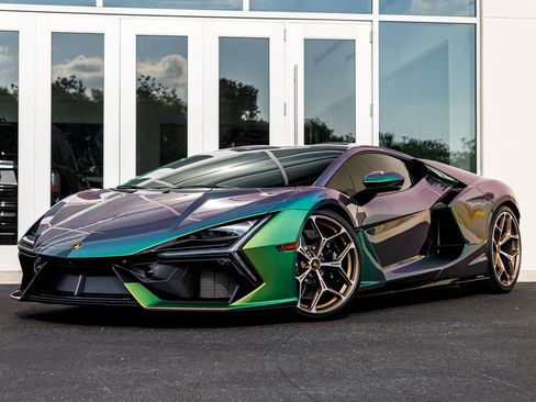 Used 2024 Lamborghini Revuelto AWD/4WD image 10