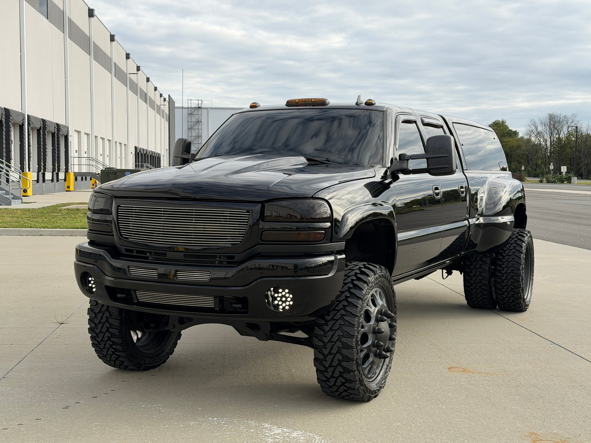 Used 2007 GMC Sierra 3500 SLT w/ Heavy-Duty Power Package AWD/4WD image 11