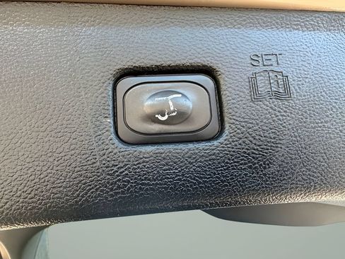 Certified 2020 Ford Edge SEL w/ Convenience Package AWD/4WD image 13
