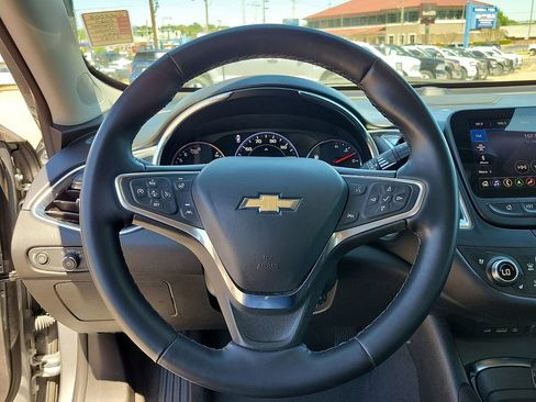 Used 2024 Chevrolet Malibu LT FWD image 19