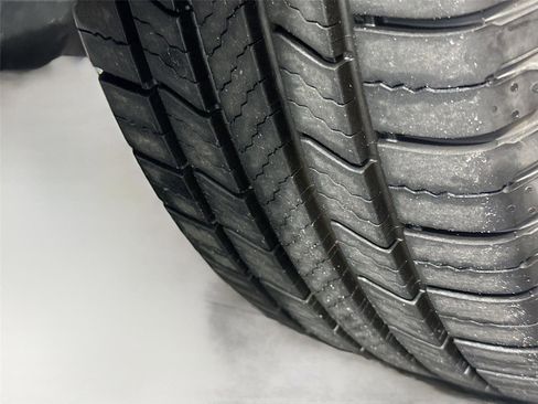 Used 2021 Chevrolet Equinox LS w/ LS Convenience Package image 37