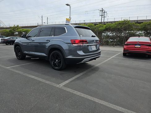 Used 2019 Volkswagen Atlas SEL Premium image 7