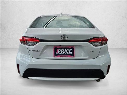 Used 2021 Toyota Corolla LE image 5