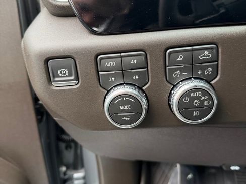 New 2026 GMC Sierra 1500 SLT w/ SLT Premium Package image 10