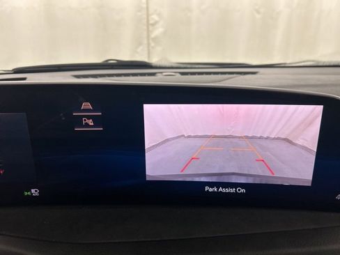 Used 2024 Cadillac XT4 Sport image 18