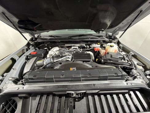 Used 2024 GMC Sierra 2500 SLT w/ SLT Premium Package image 29