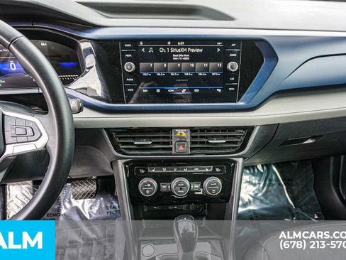 Used 2024 Volkswagen Taos SE image 37