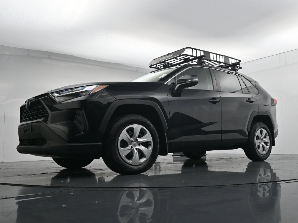 Used 2023 Toyota RAV4 LE AWD/4WD image 35