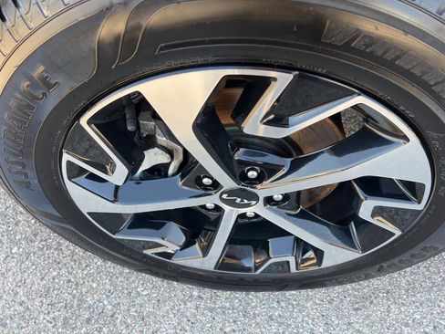 Used 2023 Kia Sportage EX image 42