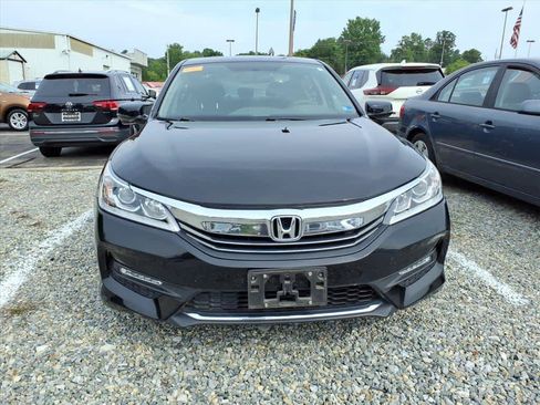 Used 2017 Honda Accord EX image 7