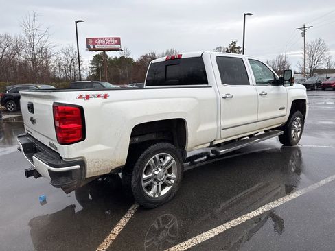 Used 2016 Chevrolet Silverado 2500 High Country w/ High Country Premium Package image 9