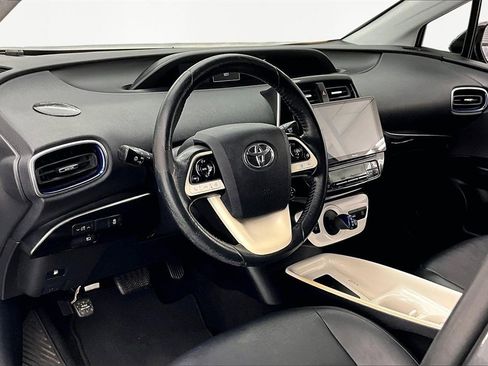 Used 2016 Toyota Prius Three Touring image 13