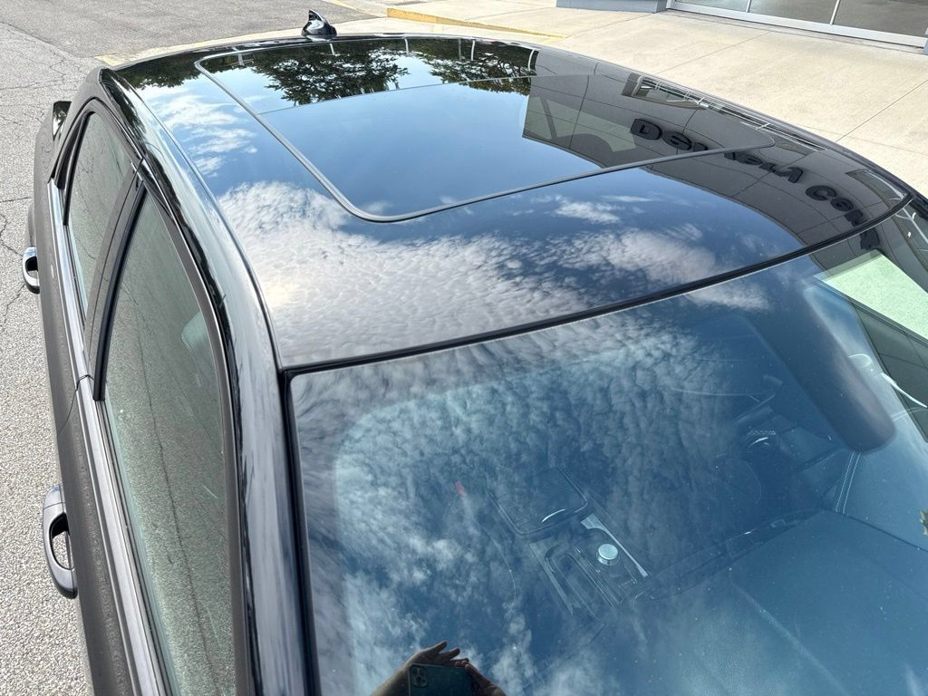 Used 2020 Chrysler 300 S w/ 300S Premium Group RWD image 16