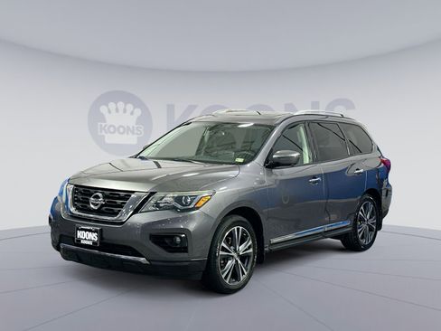 Used 2018 Nissan Pathfinder Platinum image 1