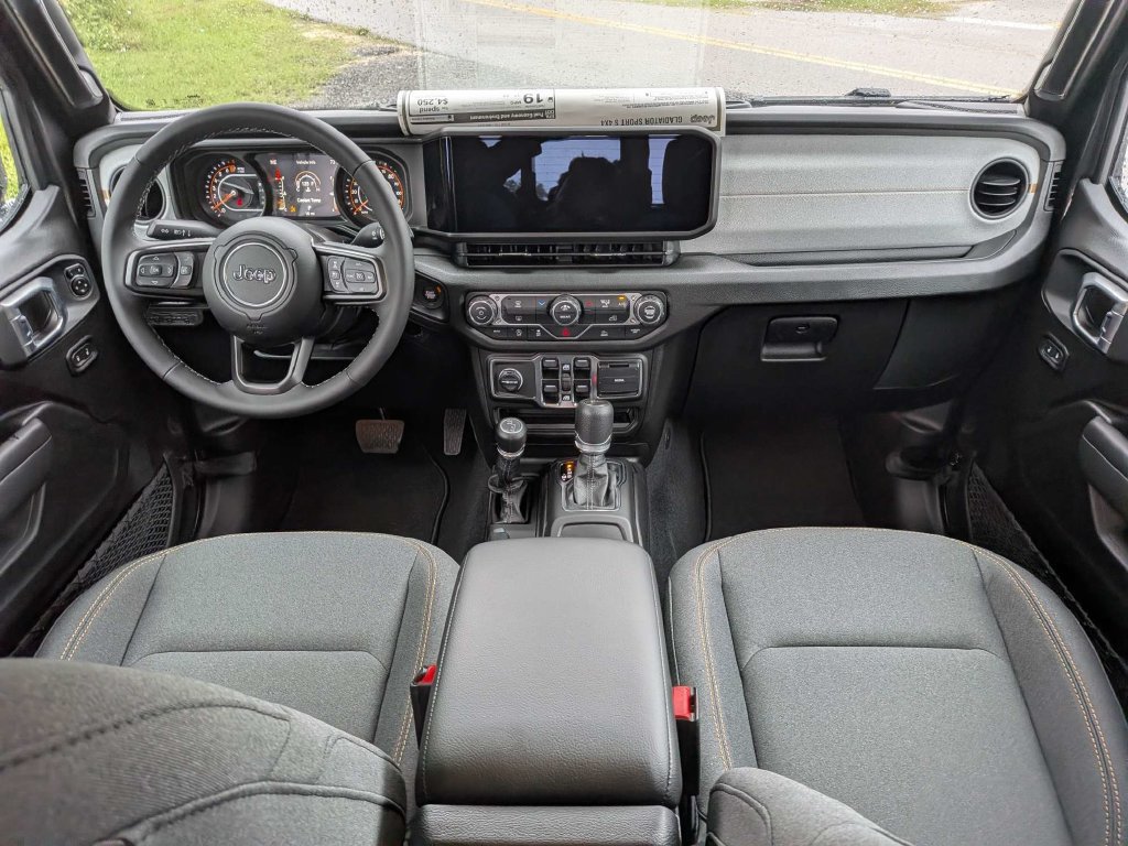 New 2027 Jeep Gladiator Sport AWD/4WD image 12