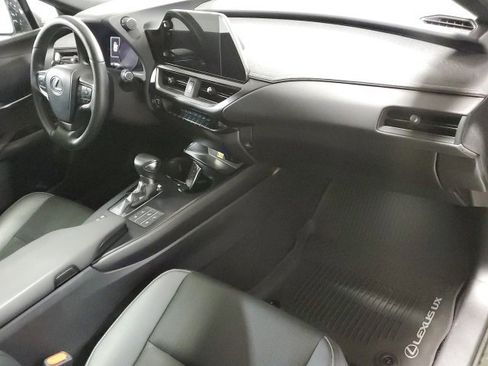 Used 2024 Lexus UX 250h AWD w/ Premium Package image 22