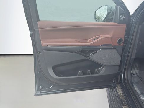 Used 2025 Lincoln Navigator L Reserve image 23