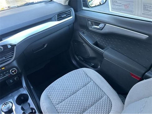 Used 2020 Ford Escape SE image 14