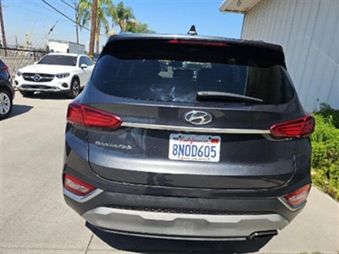 Used 2020 Hyundai Santa Fe SEL FWD image 4