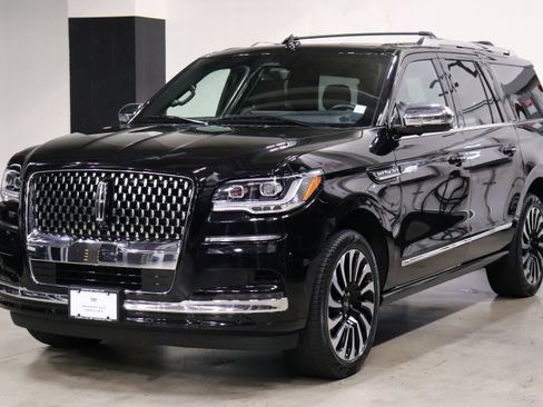 Used 2024 Lincoln Navigator L Black Label image 1