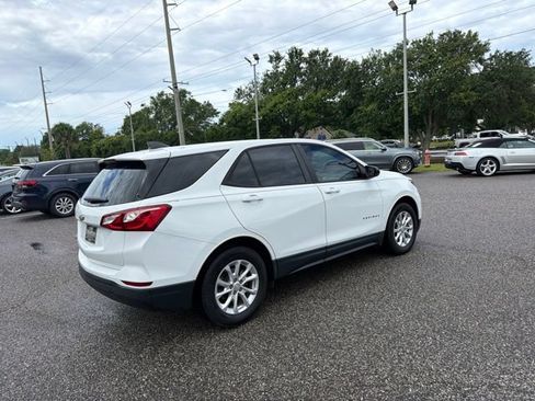 Used 2020 Chevrolet Equinox LS FWD image 5