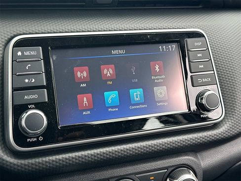 New 2025 Nissan Kicks Play S image 4