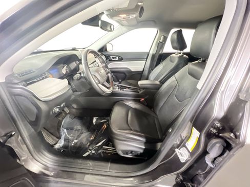 Used 2022 Jeep Compass Limited AWD/4WD image 19