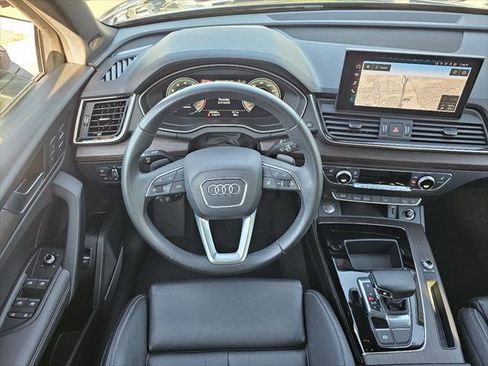 Used 2023 Audi Q5 2.0T Premium Plus w/ Premium Plus Package AWD/4WD image 5