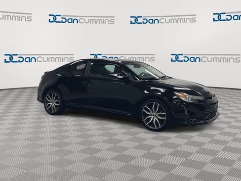 Used 2014 Scion tC FWD image 2
