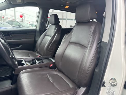 Used 2019 Honda Odyssey Elite image 12