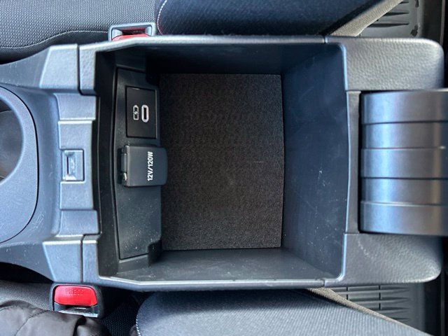 Used 2025 Toyota Corolla LE AWD/4WD image 45